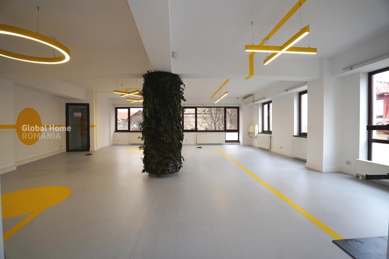 Unirii Cladire 5+ camere  Zona centrala Parcul Carol